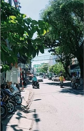 NHÀ MT CHU VĂN AN, GẦN BV SẢN NHI CS2 & PHỐ ẨM THỰC HUỲNH THÚC KHÁNG
