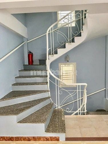BÁN NHÀ TRUNG TÂM - GẦN GA METRO BẢY HIỀN