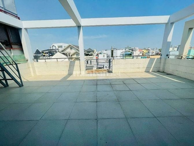 Cho thuê nhà 17/10 Nguyễn Huy Tưởng, Hầm, 4 Tầng, ST, 1400m2 chỉ 200tr