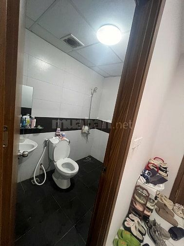 Chính chủ cho thuê căn 3 ngủ 2 vệ sinh đủ đồ  chung cư THT Hoài Đức