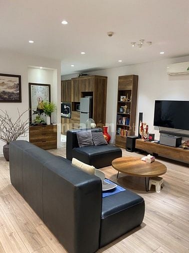 Bán nhà diện tích 62 m2, nhà xây 4,5 tầng, ngõ phố Đường Láng