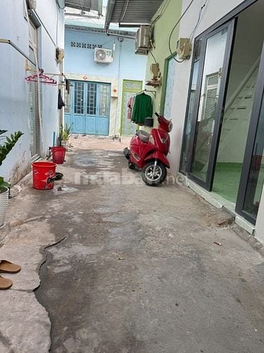 Cần  bán nhà hẻm 994a/132 huỳnh tấn phát Q7.DT 3x4,5 