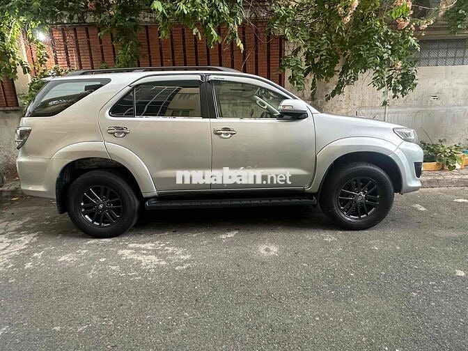 Toyota Fortuner 2015 2.5G 4x2 - 150000 km