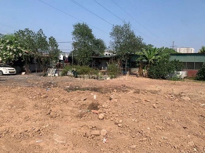 Cho thuê Vườn 5000 m2, cách Big C Thăng Long 10km nhỉnh 10 triệu 