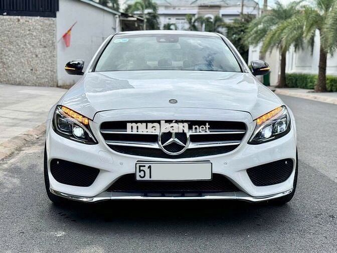 Bán Mercedes Benz C250 AMG Màu Trắng Nội Thất Kem