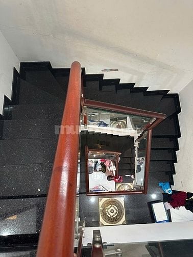 Cần bán nhà chính chủ ở lâu đời mới xây 3 năm 