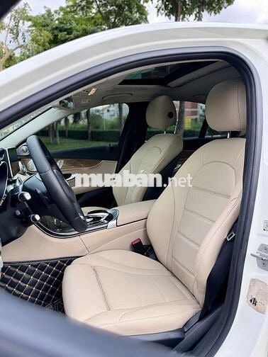 Bán Mercedes Benz C250 AMG Màu Trắng Nội Thất Kem