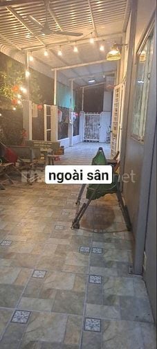 Chính chủ bán nhà 1 trệt 1 lầu giá 2,53 tỷ xã Tân Bửu, Bến Lức