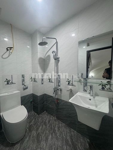 Căn hiếm có tại Thanh Trì – Nhà 5 tầng full nội thất, chỉ 5,8 tỷ