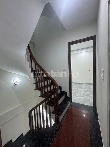 Căn hiếm có tại Thanh Trì – Nhà 5 tầng full nội thất, chỉ 5,8 tỷ