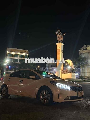 Kia Cerato 2017 1.6 MT - 130000 km