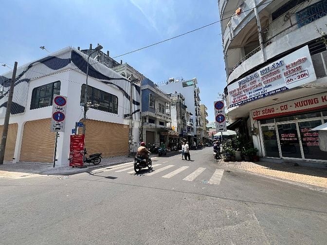 NHÀ 2MẶT TIỀN  / DT :19m X 8.6m /GIÁ:31tỷ8