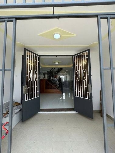 BÁN NHÀ ĐẸP MẶT TIỀN HUỲNH THỊ MÀI HÓC MÔN GIÁ 1 TỶ 250 TRIỆU SHR