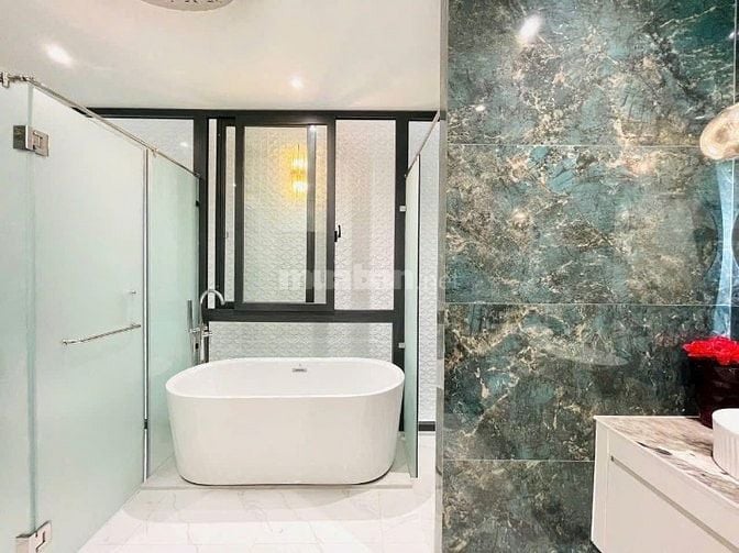 Bán nhà giá mềm Cách Mạng Tháng 8,Q10. 33,3m2/2tỷ350 SHR
