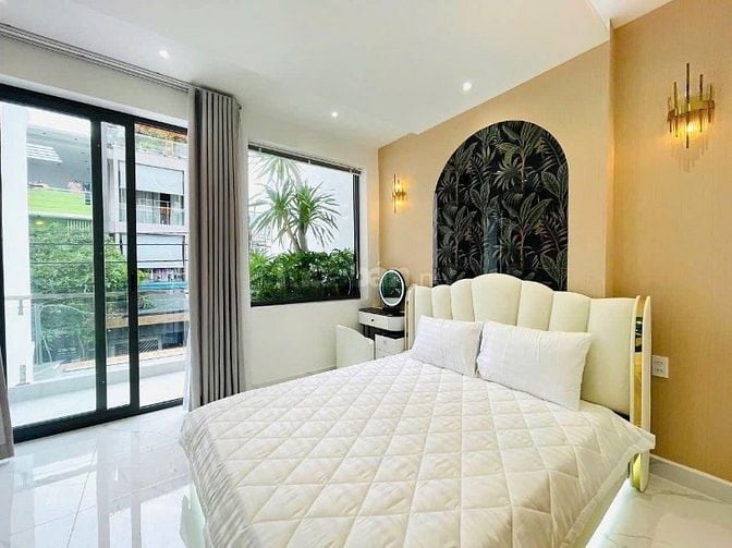 Bán nhà giá mềm Cách Mạng Tháng 8,Q10. 33,3m2/2tỷ350 SHR