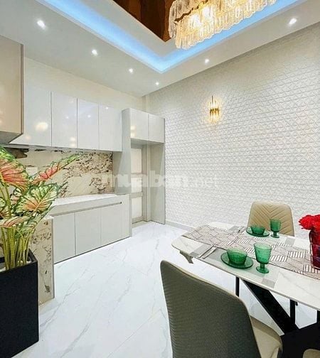 Bán nhà giá mềm Cách Mạng Tháng 8,Q10. 33,3m2/2tỷ350 SHR