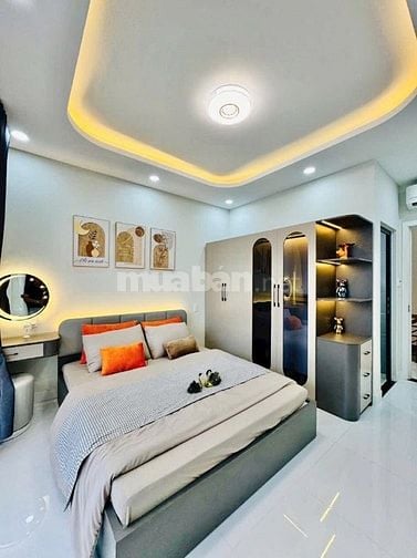 Gấp! Bán nhà 45m2 xây 3 tầng đường Đoàn Văn Bơ,Q4.Gần chợ 200.Sổ riêng