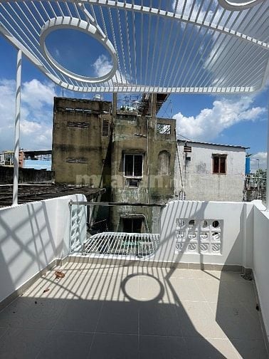 bán nhà như vila kế chợ minh phụng kinh doanh 