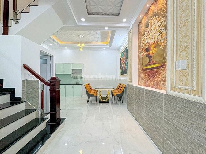 Nhà Đẹp Ở Ngay. 4 Tầng (CN 50m2) Xe Hơi Ngủ Trong Nhà 