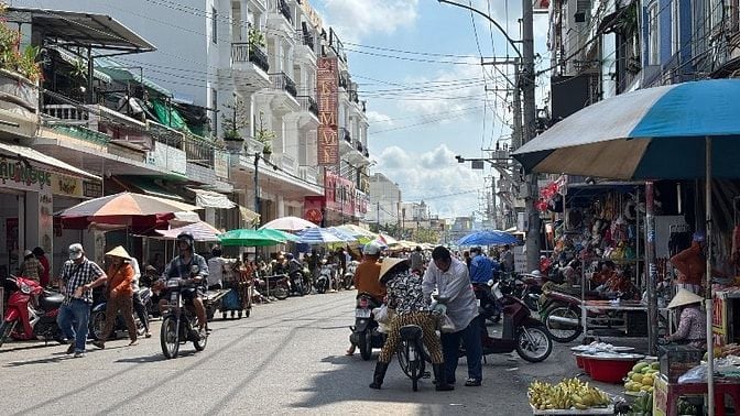 Bán nhà mặt tiền VIP đường Ngô Quyền, trục chính Chợ Bình Minh