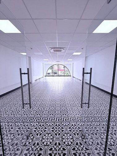 Chính chủ cho thuê nhà mới xây mặt tiền Trần Não, Quận 2, hầm, 4 tầng