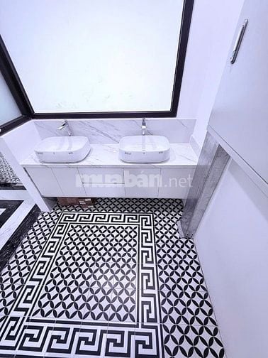 Chính chủ cho thuê nhà mới xây mặt tiền Trần Não, Quận 2, hầm, 4 tầng