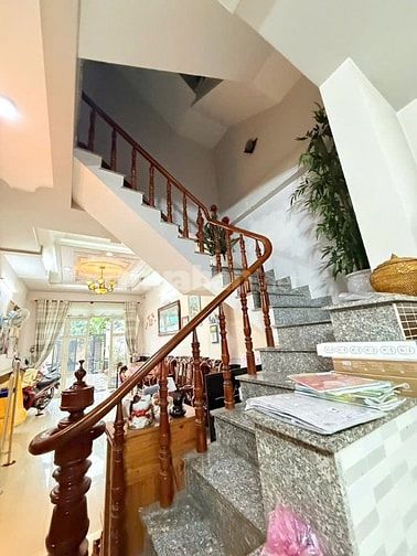 CHÍNH CHỦ HIỆP THÀNH  QUẬN 12 - HẺM 6M 100M2 - 3 TẦNG BTNHINHR 5 ĐỒNG 