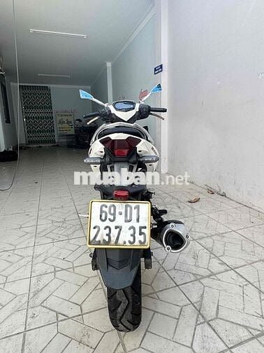 Bán xe Exciter 150cc chính chủ màu trắng