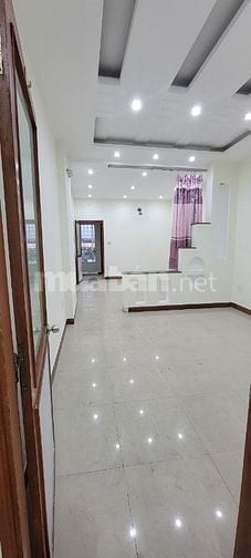 Cho thuê NNC 5 TẦNG MẶT TIỀN BẠCH ĐẰNG P24 Bình 