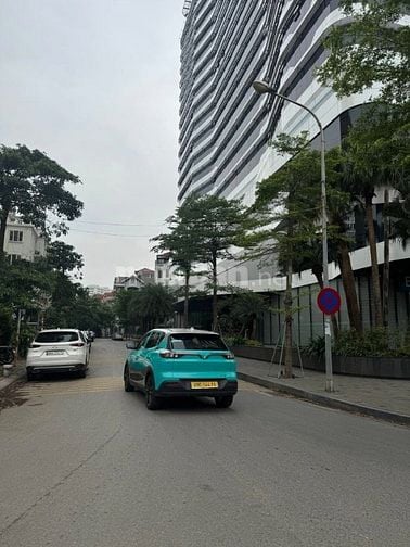 Cần bán 155m2 Mặt phố Xuân Đinh, 155m, giá thương lượng.