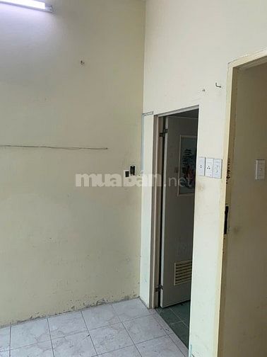 Cho thuê nguyên căn 3 lầu 3 phòng ngủ tại hẻm Trần Quang Diệu Quận 3