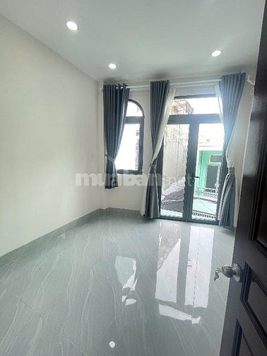 bán nhà ngay chợ phú lâm Q,6 MỚI XÂY
