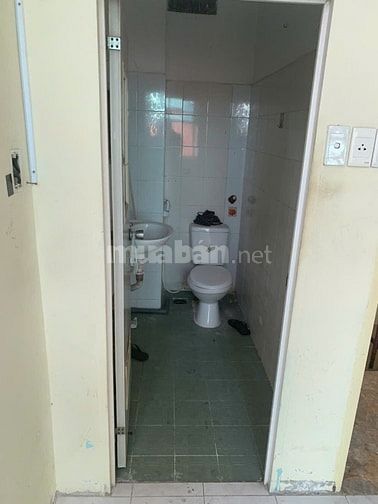 Cho thuê nguyên căn 3 lầu 3 phòng ngủ tại hẻm Trần Quang Diệu Quận 3
