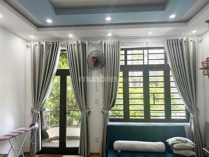 Cơ Hội Vàng Mua Nhà 4 Tầng Mặt Tiền Hoàng Thúc Trâm – Chỉ 9,x Tỷ (TL) 