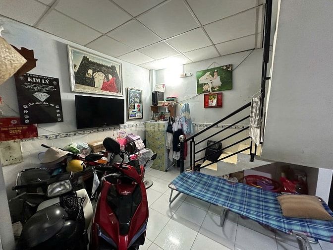 Bán nhà 114/2 Nguyễn Ngọc Nhựt, P.Tân Quý, Tân Phú, sát chợ Tân Hương