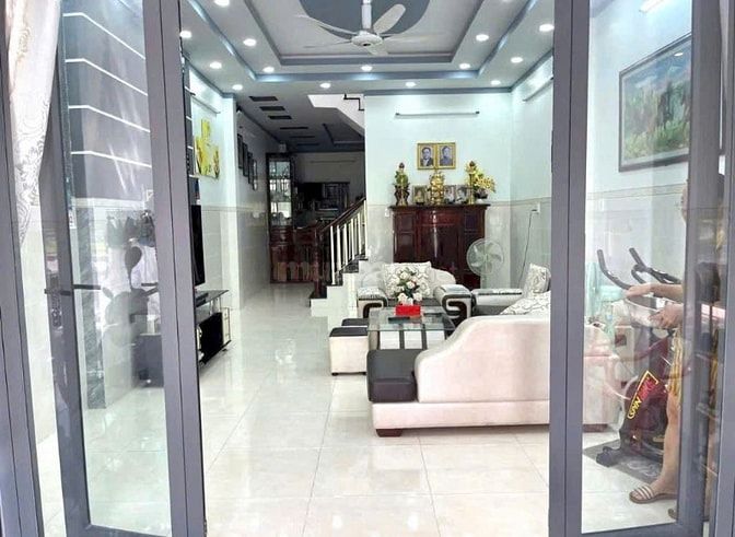 Kẹt tiền rồi nên phải bán nhà ngay Chợ Đầu Mối Hóc Môn, dt 72m2, 720tr