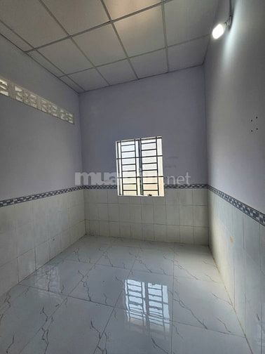 Bán căn nhà 2 MT ở Đ. Phạm Thị Thàng , Củ Chi 140m2 SHR giá 850tr