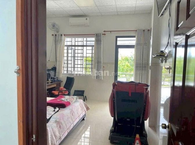 Kẹt tiền rồi nên phải bán nhà ngay Chợ Đầu Mối Hóc Môn, dt 72m2, 720tr
