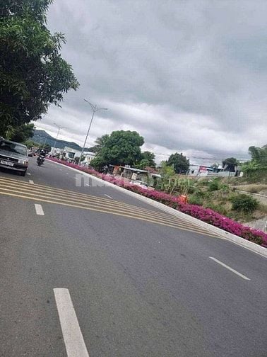 Bán nhà-DT110m2-  MT kinh doanh  40m-2/4-3PN--vĩnh hoà-Nha Trang 2t9