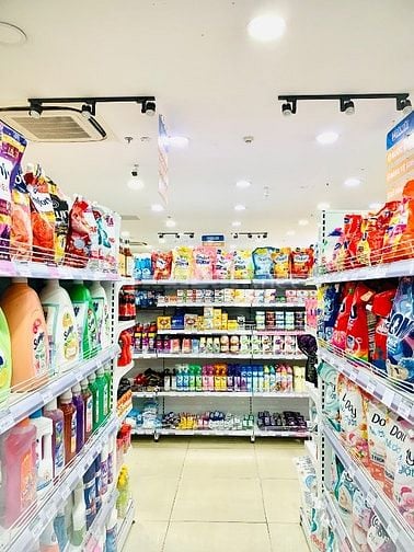 TUYỂN GẤP NHÂN VIÊN BÁN HÀNG, PHỤ KHO VÀ CÁC VỊ TRÍ KHÁC TẠI HÓC MÔN 