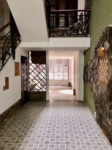 Cho thuê nhà đường Nguyễn Hữu Cảnh