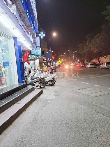 C.CHU Cho thuê nguyên căn 60m2, đầu ngõ thông , kd tấp nập
