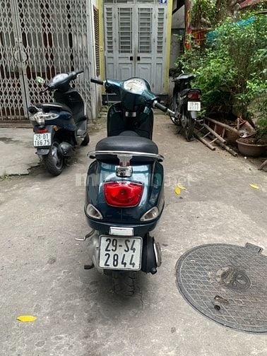 Cần bán xe Piaggio LX 125cc màu xanh biển 29-S4, xe hình thức đẹp