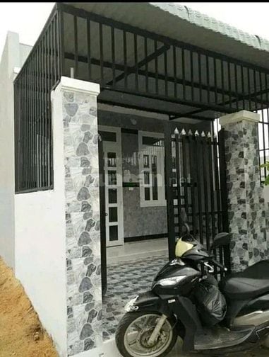 Bán gấp căn nhà để trả nợ ở Hóc Môn, Giá 830triệu, DT83m2, SHR 