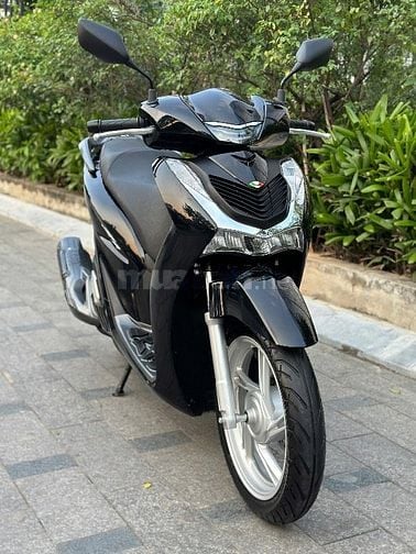 Cần bán SH 125 CBS cuối 2024 màu đen siêu mới