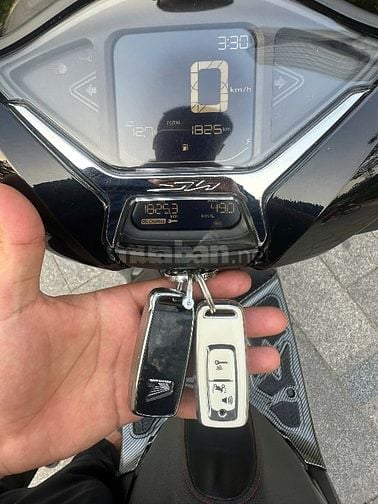 Cần bán SH 125 CBS cuối 2024 màu đen siêu mới