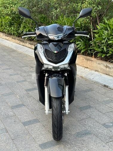Cần bán SH 125 CBS cuối 2024 màu đen siêu mới