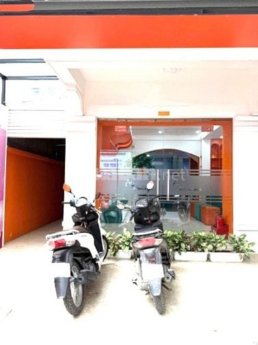  Chính chủ cho thuê nhà Biệt Thự lô góc Địa chỉ: Hoàng Ngân-Trung Hoà-
