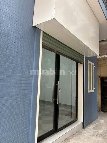 Cho thuê nhà phố Bà Triệu, quận Hai Bà Trưng Hà Nội, cách mặt phố 20m