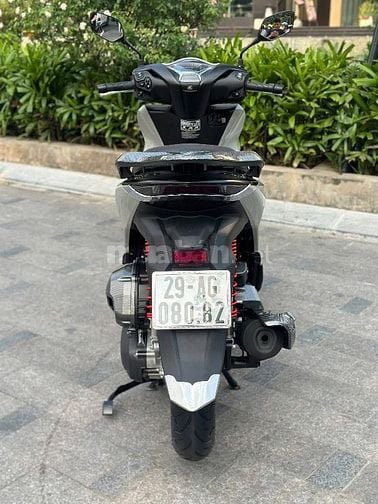 Cần bán Siêu Phẩm SH 160 ABS 4/2025 xám xi măng chạy 400km siêu mới